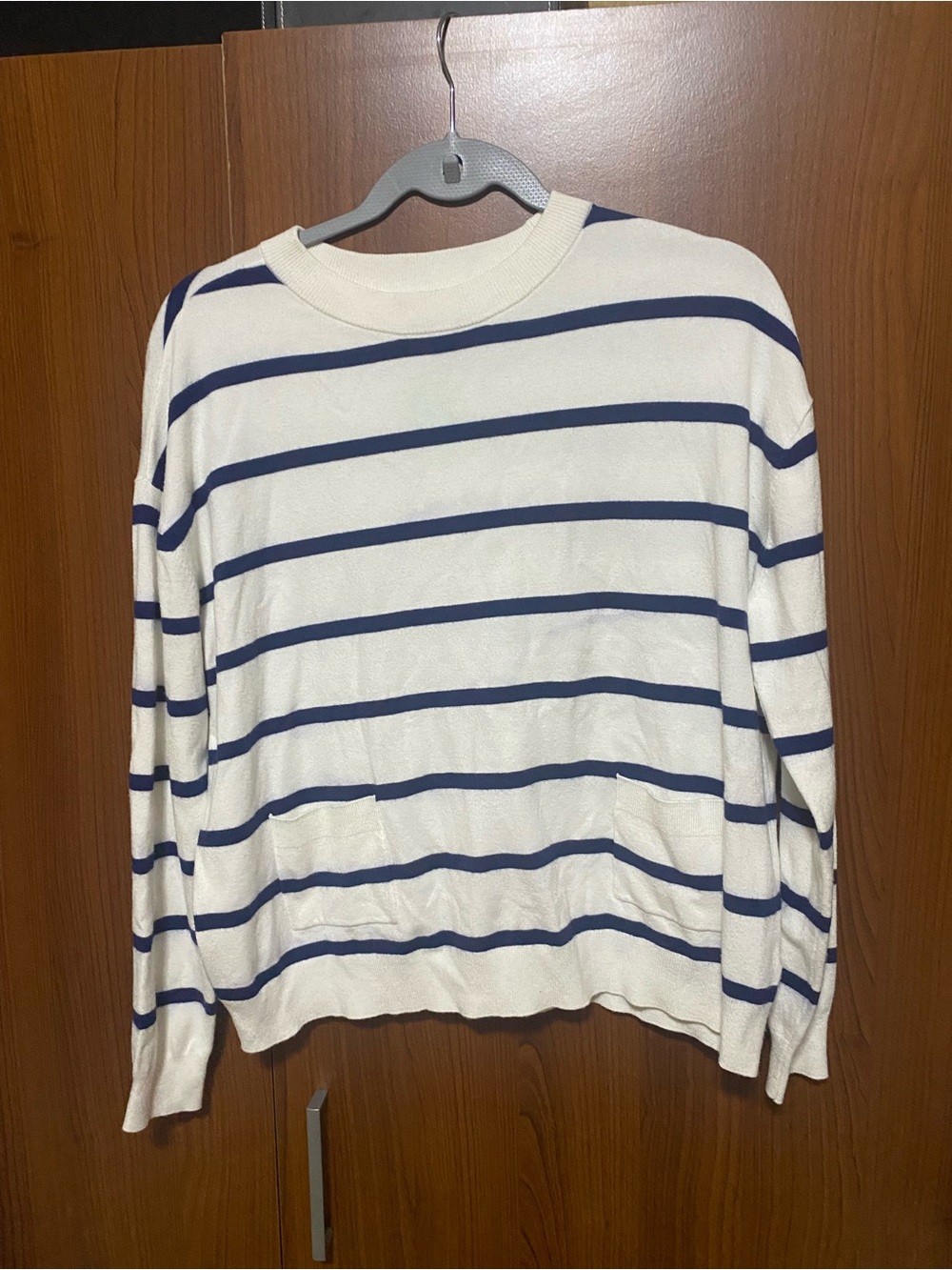 Vineyard Vines White and Navy Striped Crewneck Wool Blend Sweater with pockets S